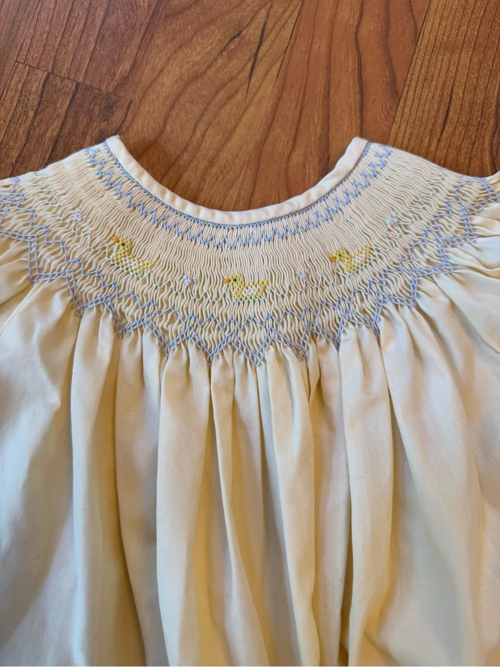 VTG Sweet Pale Yellow Smocked Baby Dress 3T w cute Embroidered Ducks